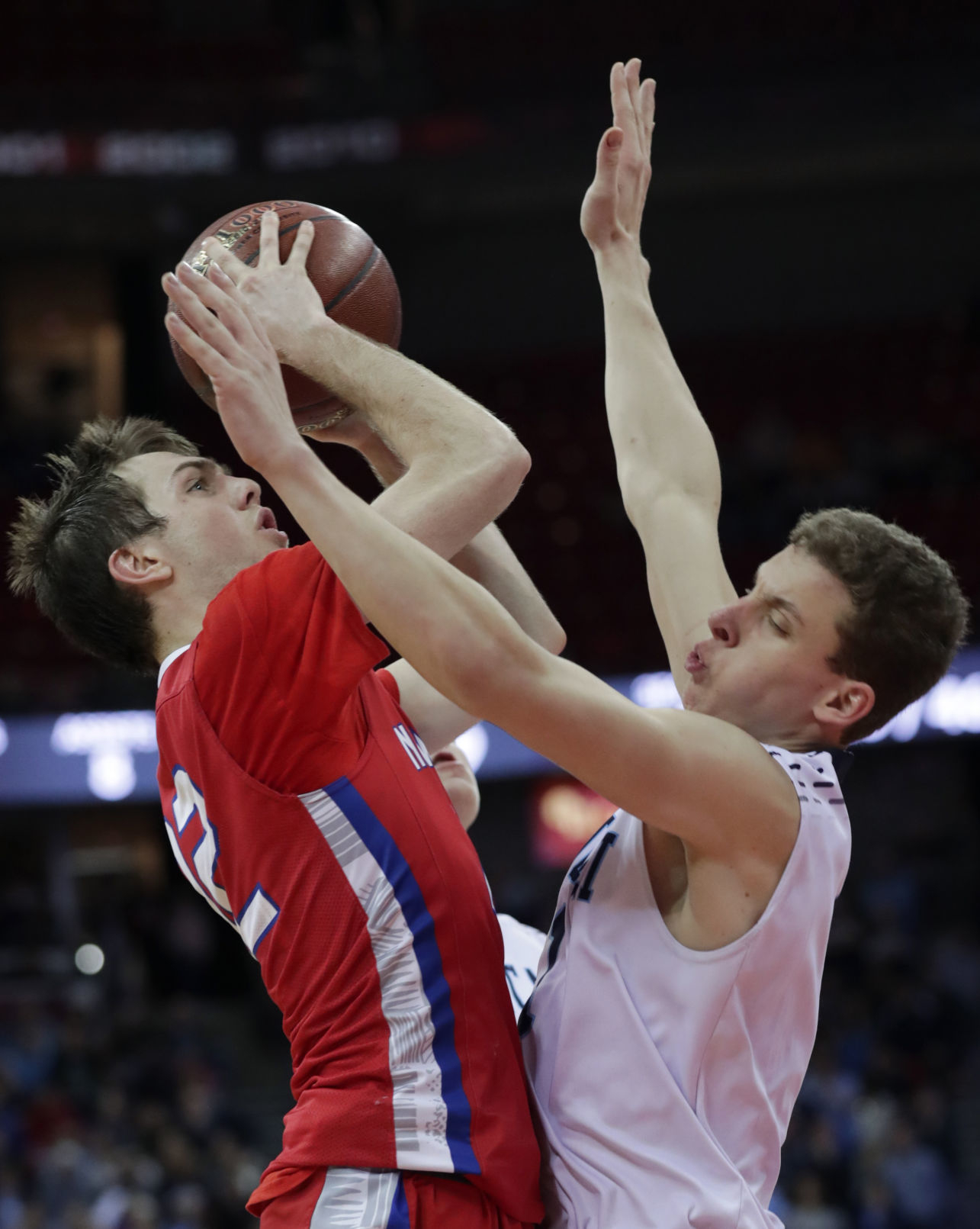 New Glarus 44, Manitowoc Roncalli 41